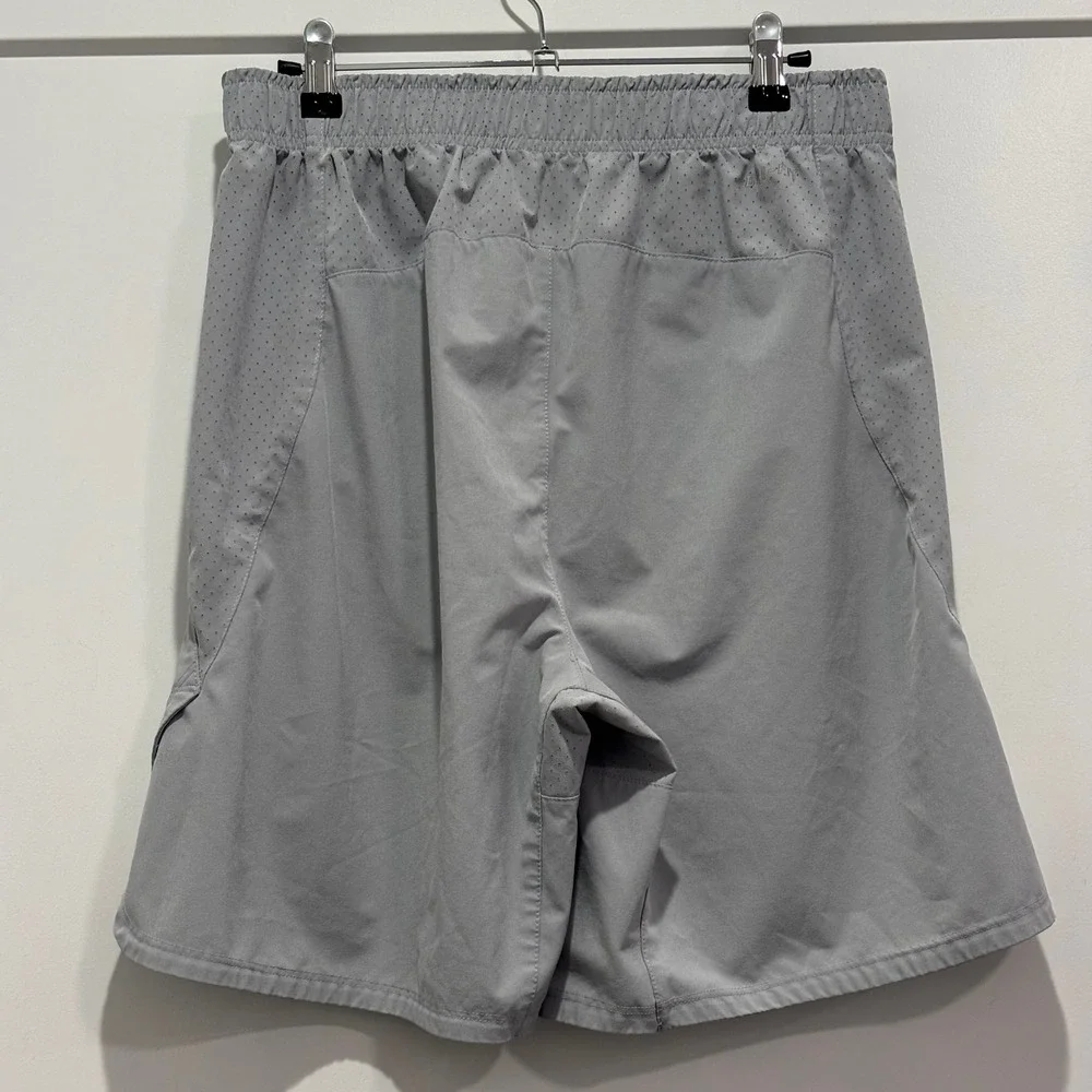 Nike Mens Dri-FIT Athletic Training Shorts Gray Black Swoosh Logo Size M